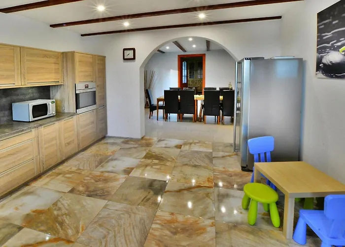 In Swiecianowo Near Baltic Sea Willa Paproty